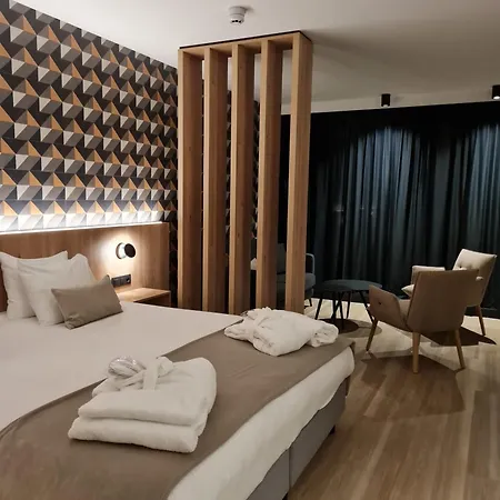 Hotel My