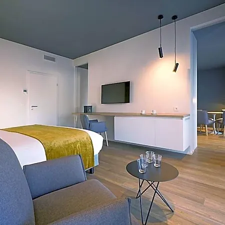 Hotel My